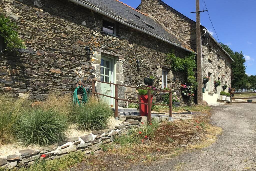 Les Ecuries Is A Modern Renovated Barn Laniscat Exterior foto